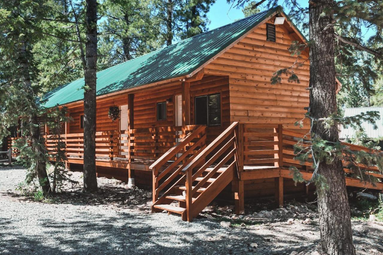 Pinewoods Resort And Rv Park Duck Creek Village المظهر الخارجي الصورة