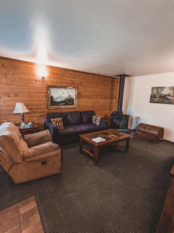 Pinewoods Resort And Rv Park Duck Creek Village المظهر الخارجي الصورة